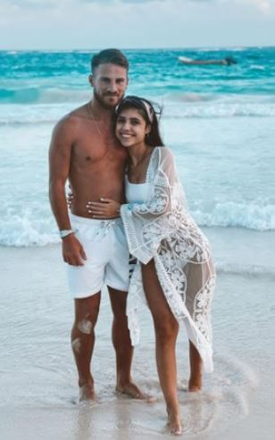 Camila Mayan and Alexis Mac Allister in a romantic getaway in Tulum 2019.